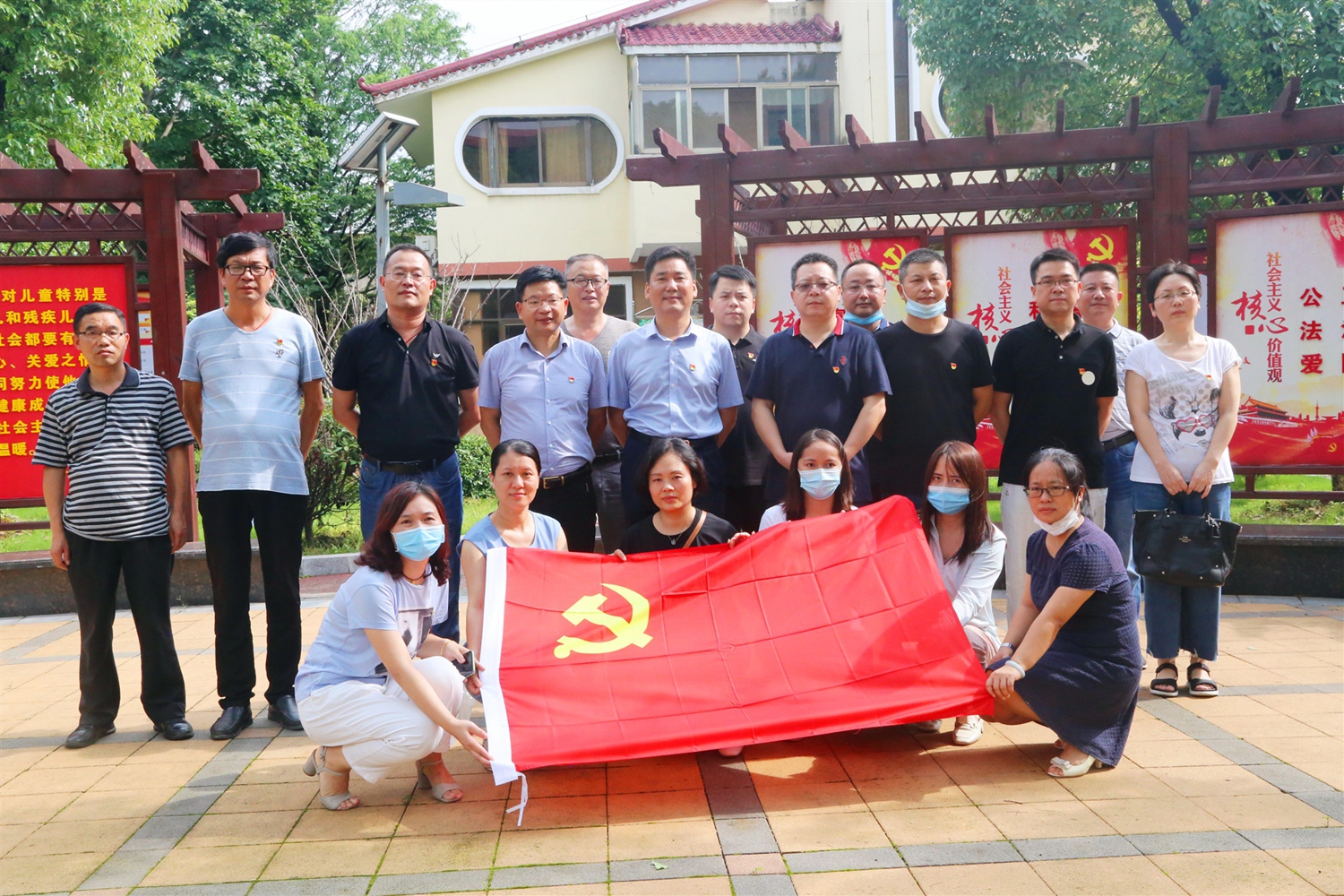 公司與南旅建工集團一起慰問(wèn)中國南昌SOS兒童村 公司與南旅建工集團一起慰問(wèn)中國南昌SOS兒童村